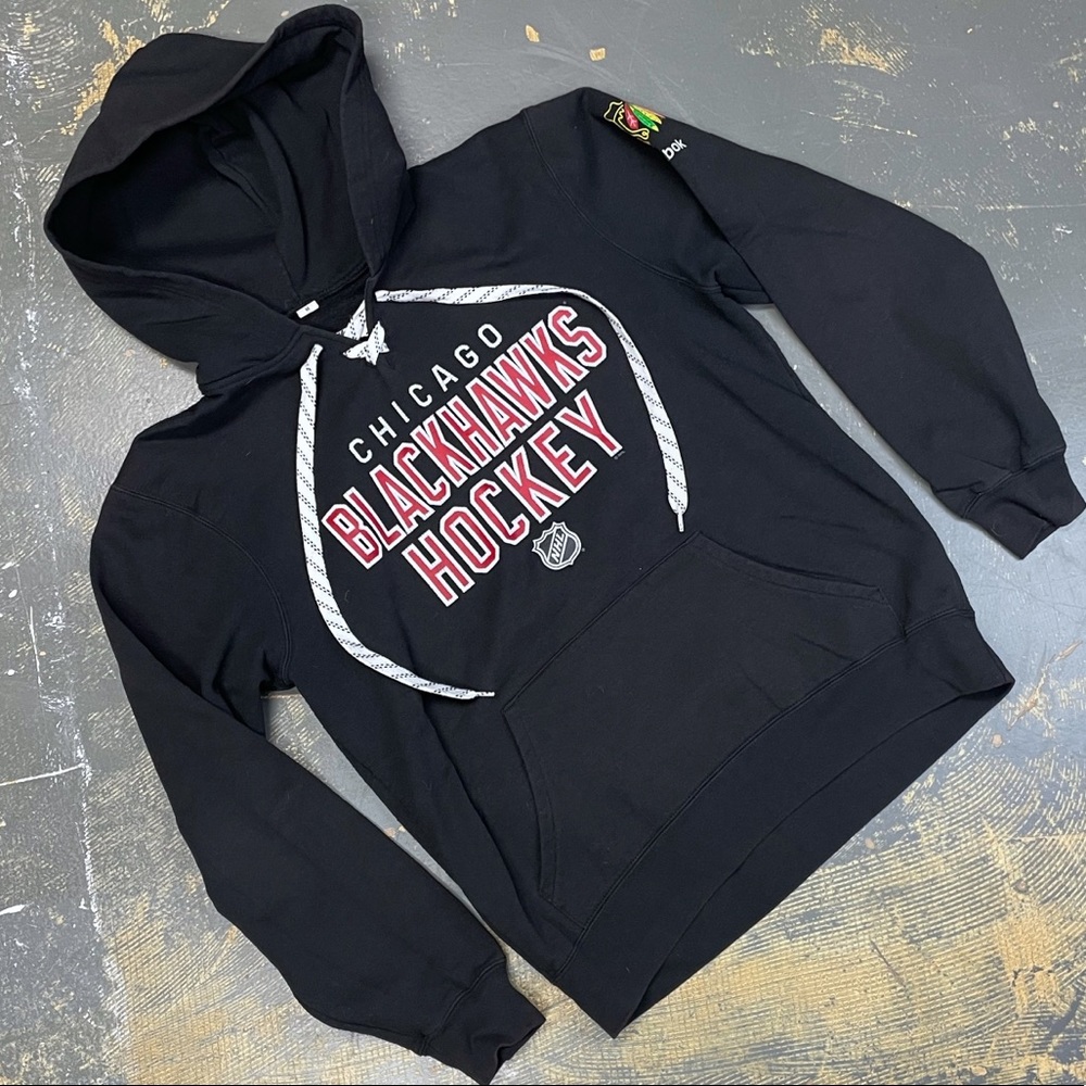 Reebok Chicago Blackhawks NHL Hooded Pullover Sweater Medium Black Hockey